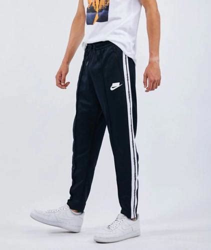 nike jogginghose jogginghosen mit weißen streifen|jogginghosen herren.